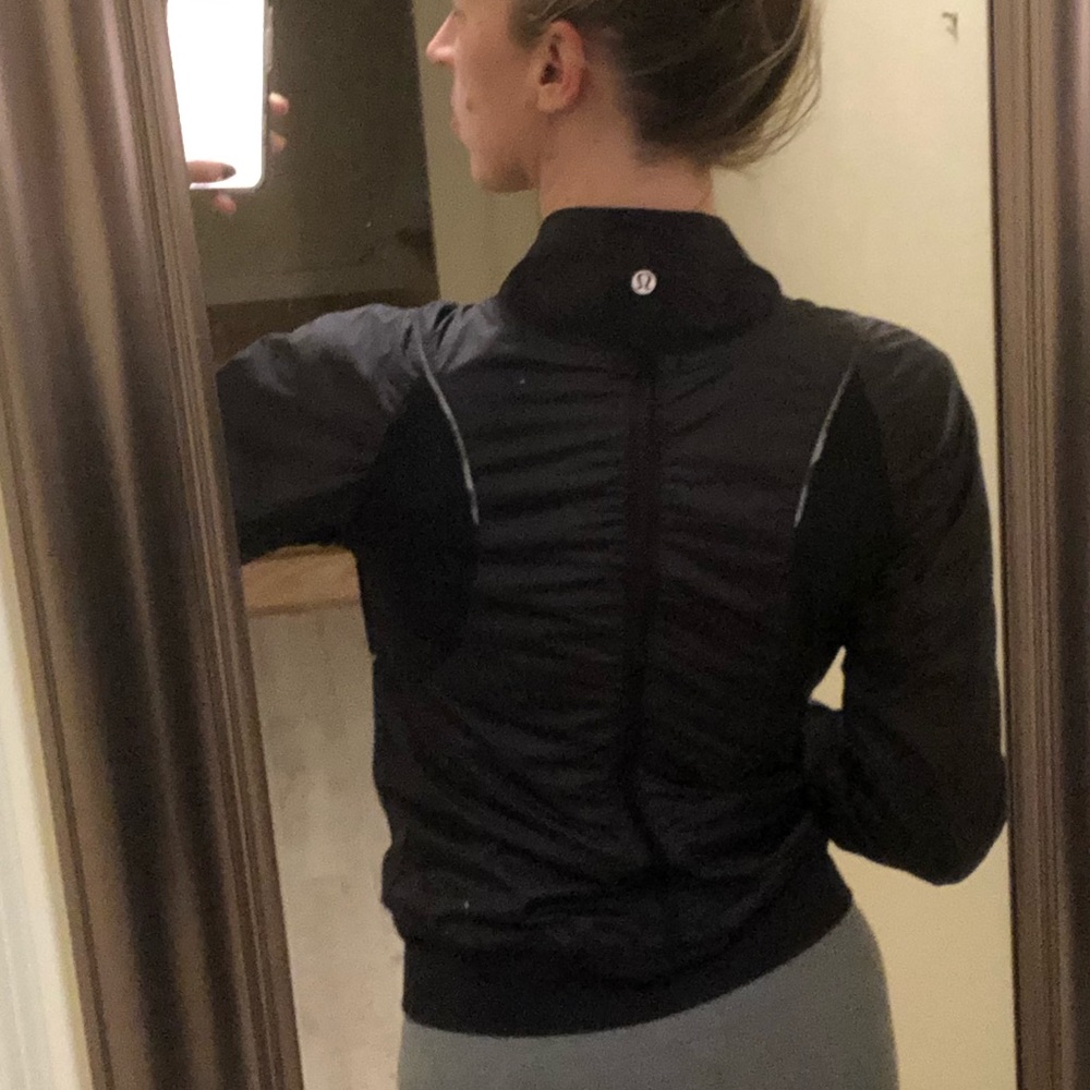 Lululemon Lightweight Reversible Jacket - image 4